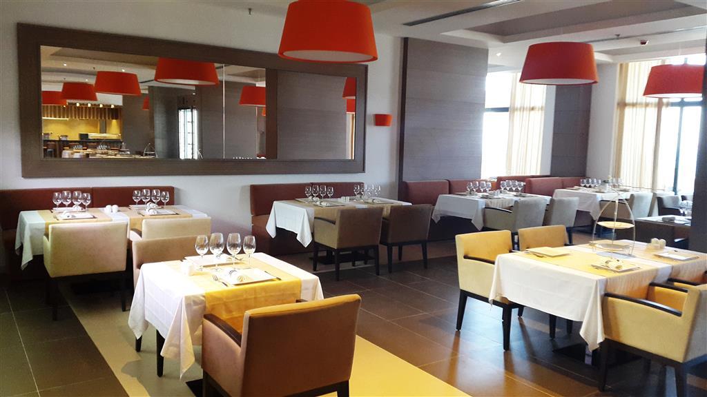 Royal Tulip Skikda Filfila Restoran fotoğraf
