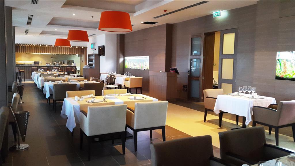 Royal Tulip Skikda Filfila Restoran fotoğraf
